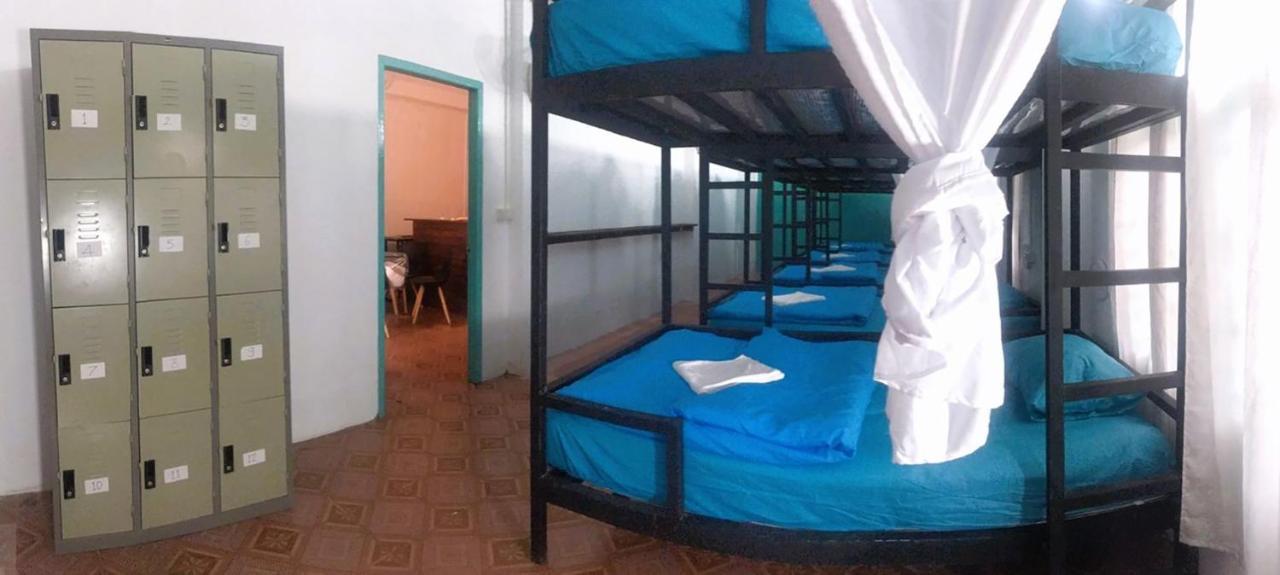 Bamboo Hostel Thakhek Exterior photo